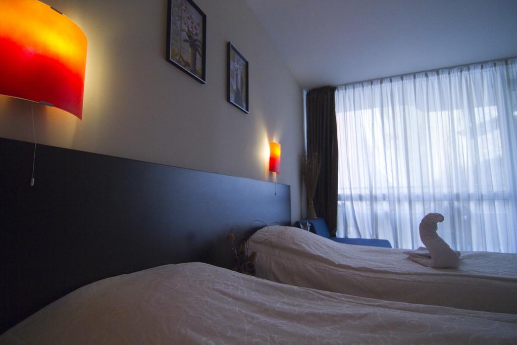 Tropics Hotel Sveti Vlas Buitenkant foto