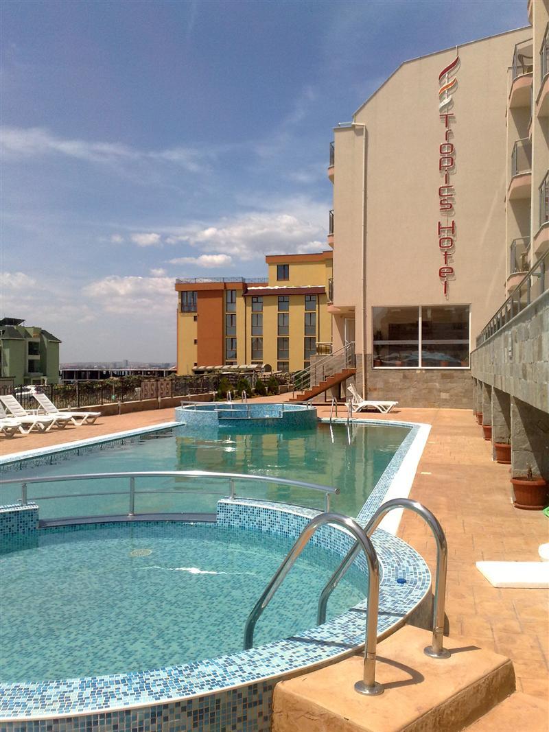Tropics Hotel Sveti Vlas Buitenkant foto