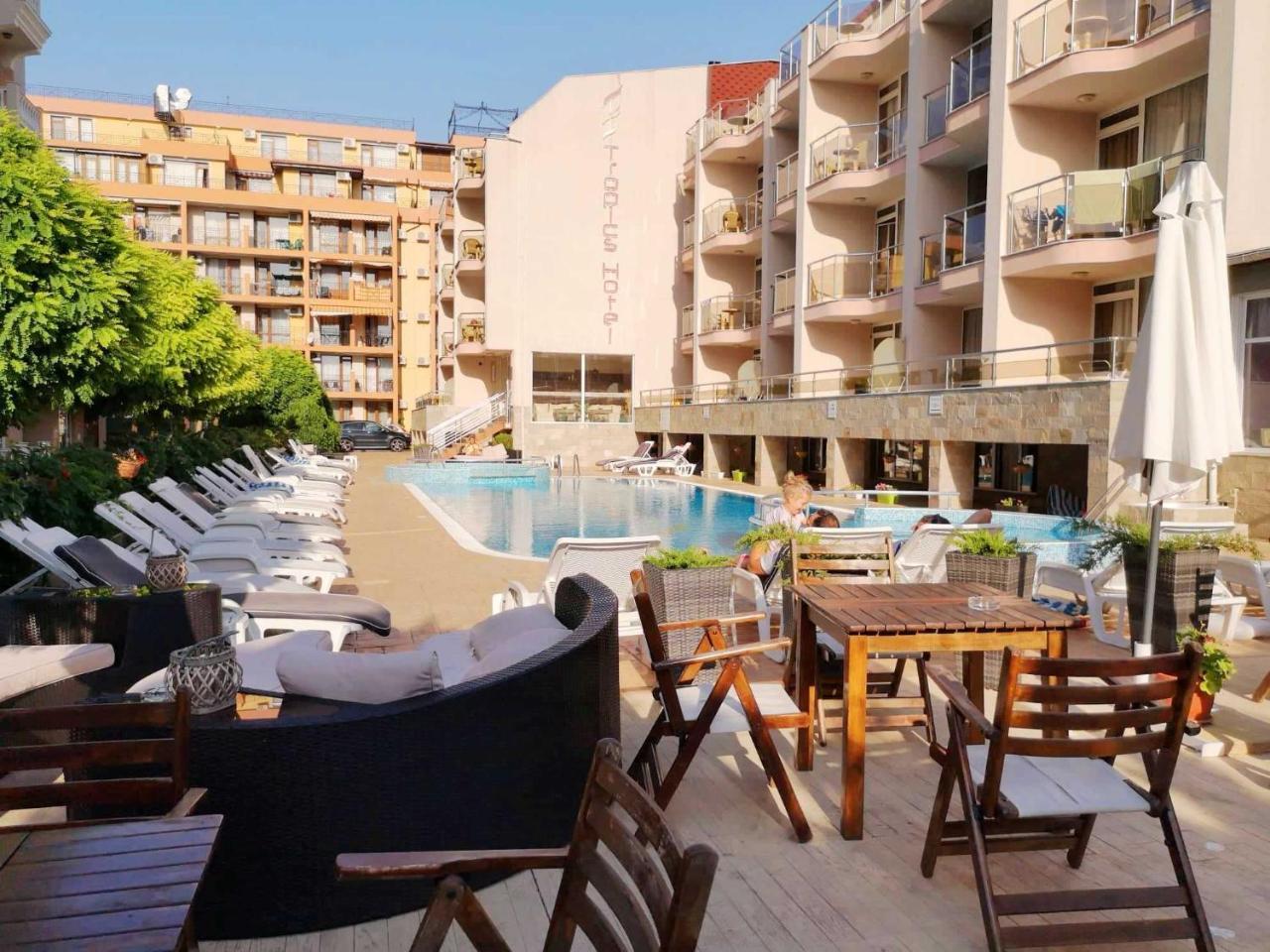 Tropics Hotel Sveti Vlas Buitenkant foto