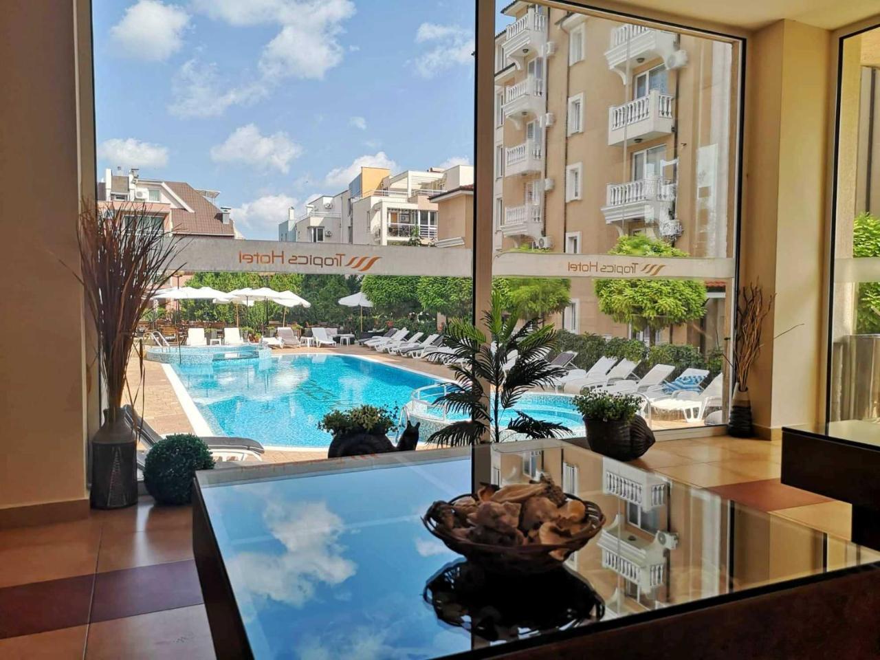 Tropics Hotel Sveti Vlas Buitenkant foto