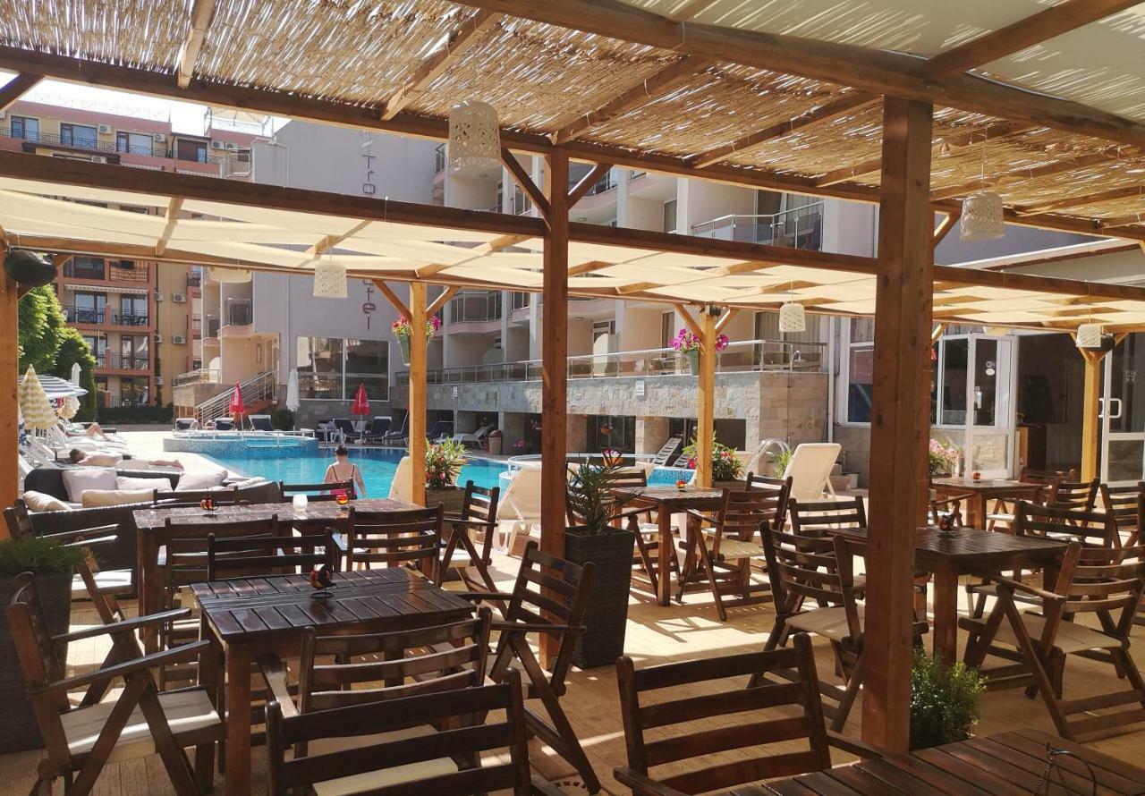 Tropics Hotel Sveti Vlas Buitenkant foto